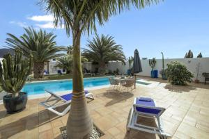 Villa Marisol Playa Blanca Stylish Comfort Private Heated Pool