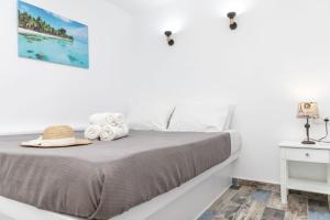 Luxury Naxos Suites Superior Apartment With Balcony Steps Away From