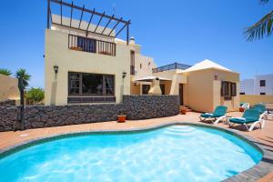 Delightful Costa Teguise Villa 4 Bedrooms Large Private Pool Villa Ellen
