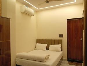 Hotel Metro Link