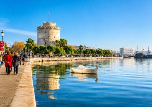 The PINE - Stylish Thessaloniki Stay & Private Parking