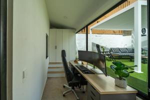 Big Tiny House - Remote Work Studio In Bonfim