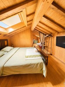 Duplex loft, south-facing terrace, parking