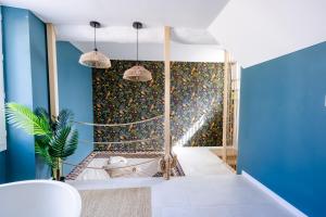 La Canopée - Idéal couples - Filet de catamaran suspendu - Balnéo - Maisonnette sur 2 étages, au cœur de Carpentras - Clim réversible - Netflix - Wifi