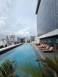 golden peak CONDO