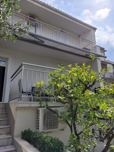 Villa Knezović Revenić 2