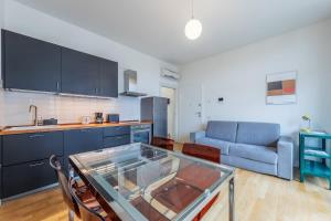 Afterglow - Urban retreat with Balcony