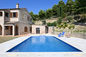 SNB001 - Pedaso, trilocale in splendida villa con piscina