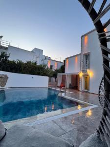 Ydora Luxury Hotel