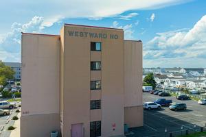Walk to the Beach & Boardwalk! 2 BDR Family Condo!