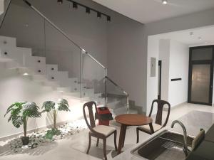 Alpha Holiday Home