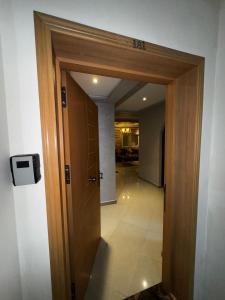 Modern Apartment Fast Wi-Fi and Free Parking