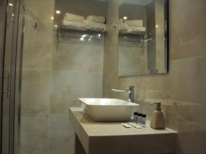Artaki Beach SUNNY Apartment
