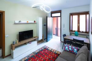 Maison Bissolati - Refined Two-Room Apartment in the Historic Center