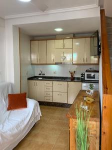 My Cosy Little Home- 2 Minutes Beach and Port- Mi Casita Del Mar- Junto del Playa y Center