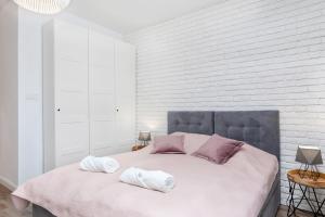 Gold Flamingo Apartament by Noclegi Renters