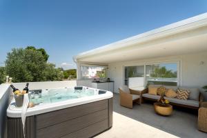 Halkidiki Luxury Villa Palm Oasis Private Pool & Hot Tub