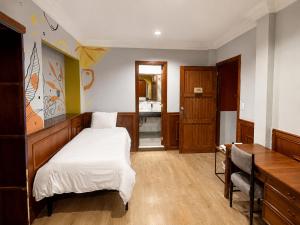 Cavi Rooms 305