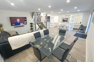 Luxe Home Near Limeridge - Sleeps 11 - Pool
