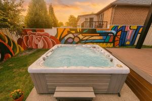 Luxe Home Near Limeridge - Sleeps 11 - Pool