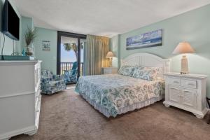 Crescent Sands of Crescent Beach I1