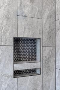 3 Bdrm 3 Full Bath Tower View walk up