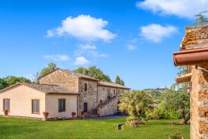 Casale Montemoro With Pool - Happy Rentals