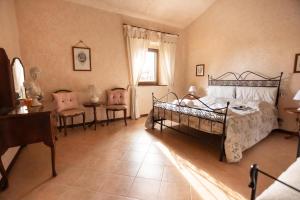 Casale Montemoro With Pool - Happy Rentals