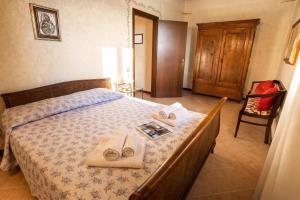 Casale Montemoro With Pool - Happy Rentals