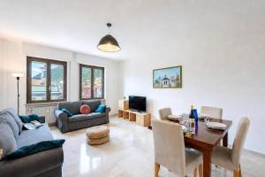 Casa Lucia in Riva Town - Happy Rentals