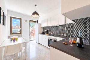 Casa Lucia in Riva Town - Happy Rentals