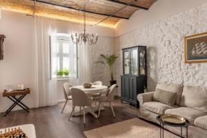 Lošinj Old Town Heritage Apartments