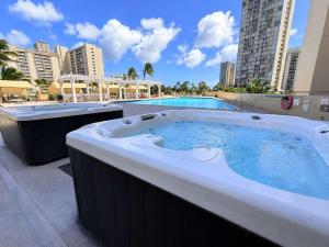 Brand New Waikiki 2BD 2BA Ocean City View, Tax included