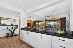 Presidential Suites 9- Stunning Ocean View Condo