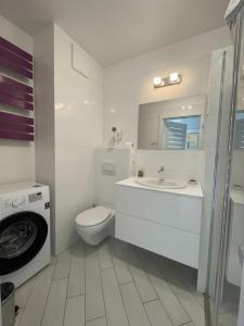 Lady - Victoria Residence by OneApartments