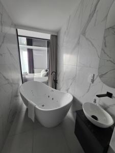 Love & Relax Portovo Apartment