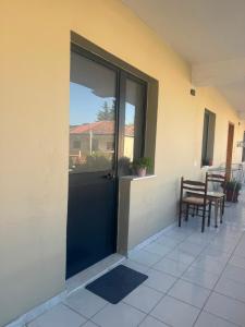 ER BnB Twin Apartments