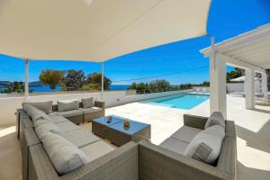 Can Malvinas - Modern Villa with sea views