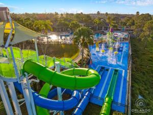 Cozy 2BR Mickey condo in Windsor Hills with view