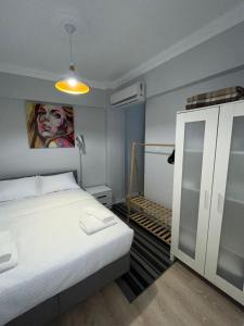 Air-conditioned, Combi boiler, Fully central, Entire apartment