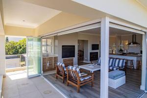 Salt & Sea Sandbaai Family Home, Sleeps 10, Ocean View