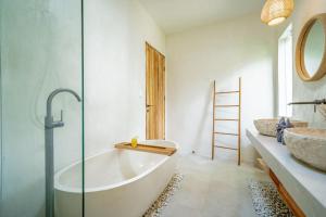 Rocha Villa Uluwatu