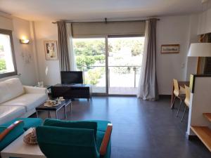 Apartamento con aire, terraza - 6 pers. - HISP-236-219