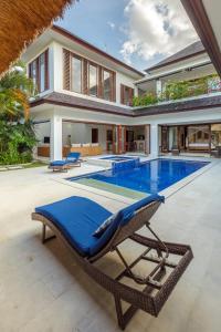 Kashantre Blue Villa