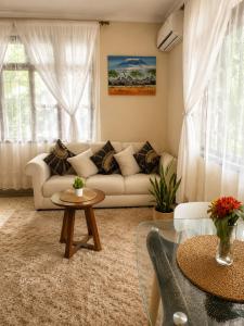 Maisha Garden Home at Ununio Beach