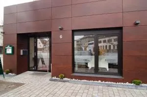 Hotel -Restaurant Taormina - 诺伊恩比尔格