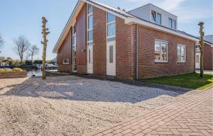 Nice Home In Uitgeest With House Sea View