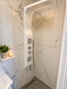 Modern Minimalist Studio, Old Town Bucharest