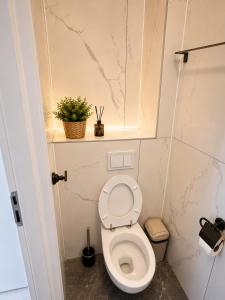 Modern Minimalist Studio, Old Town Bucharest