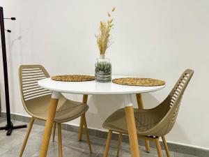 1Br Best Location Laureles with AC
